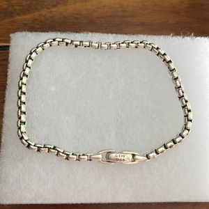David Yurman Box Chain Bracelet!! Great condition! Perfect gift or treat!